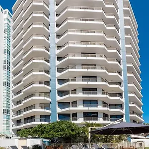 Carrington Court *** Main Beach